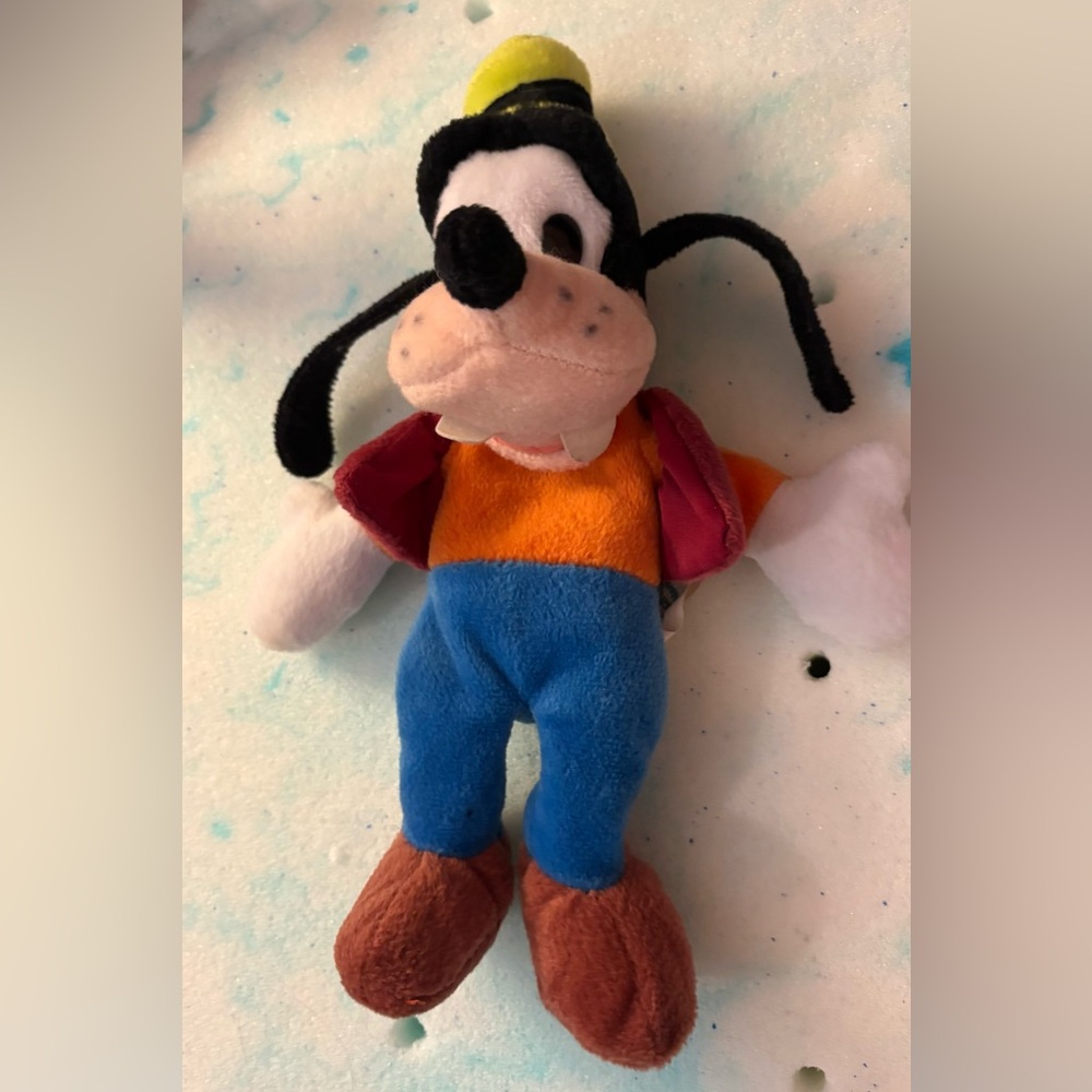 Vintage Disney character soft stuffies - Picture 6 of 11